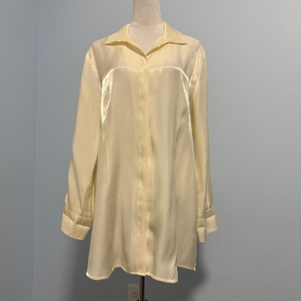 Chicos 3 women's cream-colored satin‎ Long Blouse Size XL